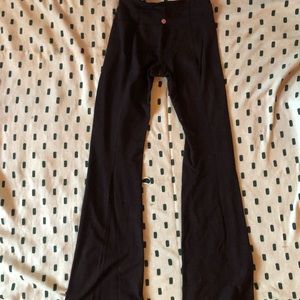 Lulu lemon yoga pants